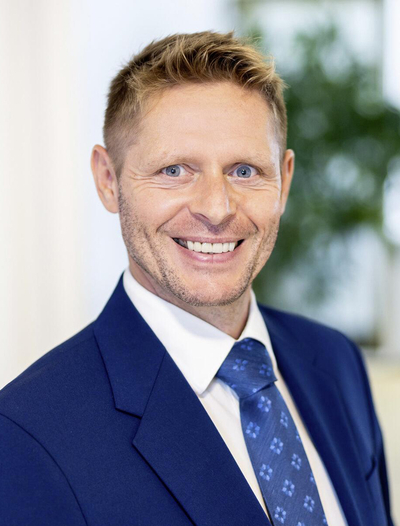 Dr. Ferdinand R. Wenzl, MBA Dr. Ferdinand R. Wenzl, MBA